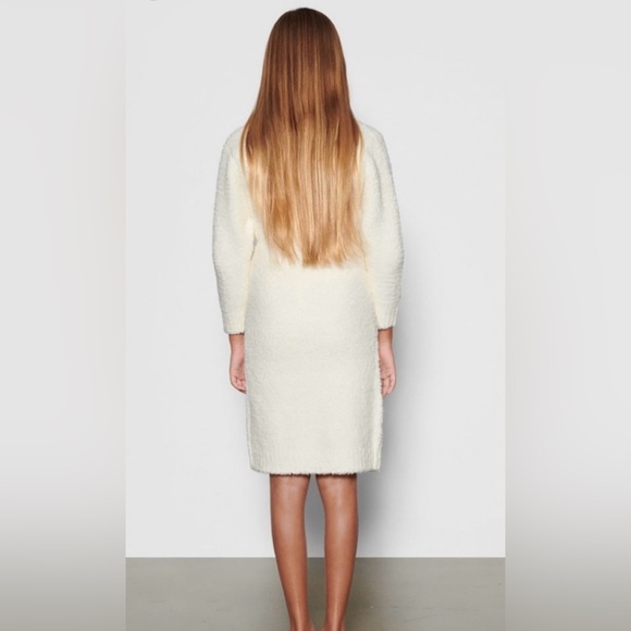 SKIMS Soft Cream Robe - Picture 2 of 9
